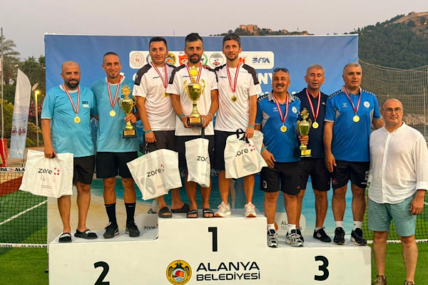 Alanya’da 6. Geleneksel FUTNET Ayak Tenisi Turnuvası tamamlandı