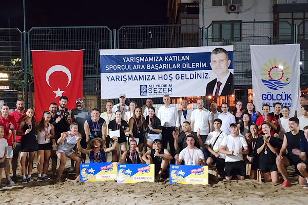 Gölcük’te Plaj Voleybolu Turnuvası sona erdi