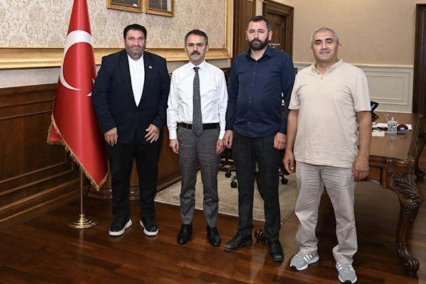 Gebze Kirazpınar Mahallesi Cami Derneği’nden Vali Aktaş’a ziyaret