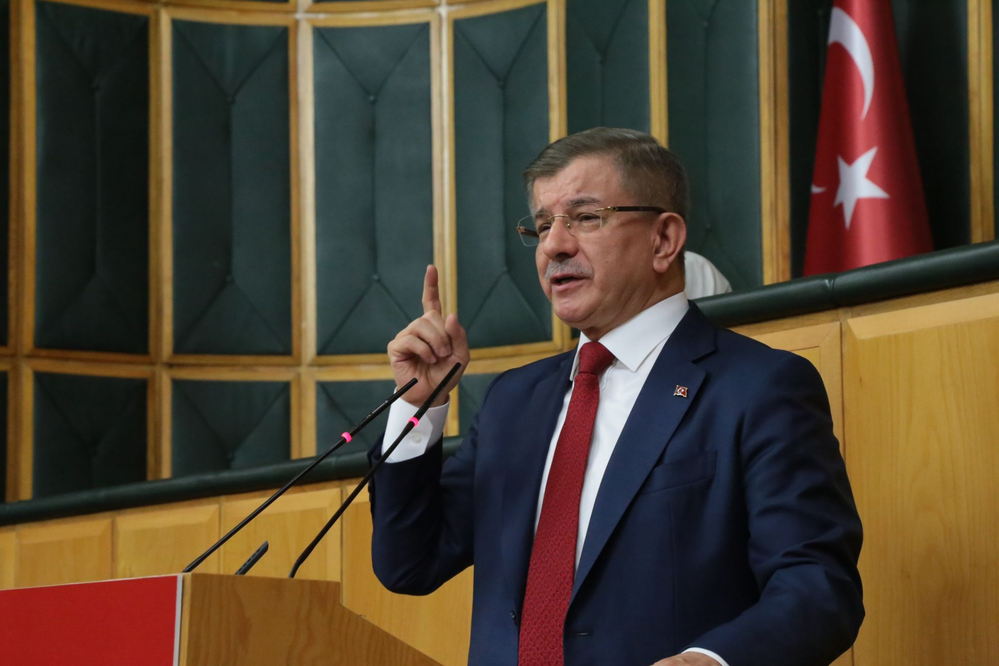 Davutoğlu’ndan Betül Üstün için taziye mesajı