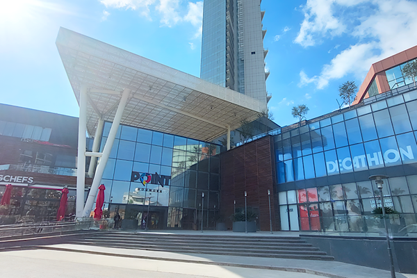 “Point Bornova AVM’ye yeni dönem” ,Mülkiyet Yes Oto AŞ’ye geçti