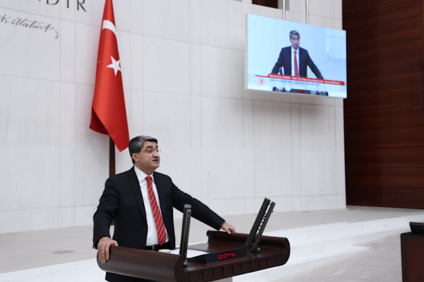 Ekmen: Bu artışların sebepleri kamuoyuna açık bir şekilde açıklanmalıdır