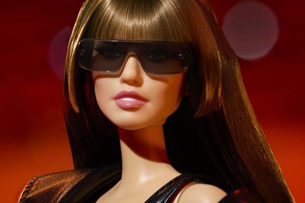 BARBIE Miley Cyrus’tan ilham alan yeni koleksiyon bebeğini tanıttı