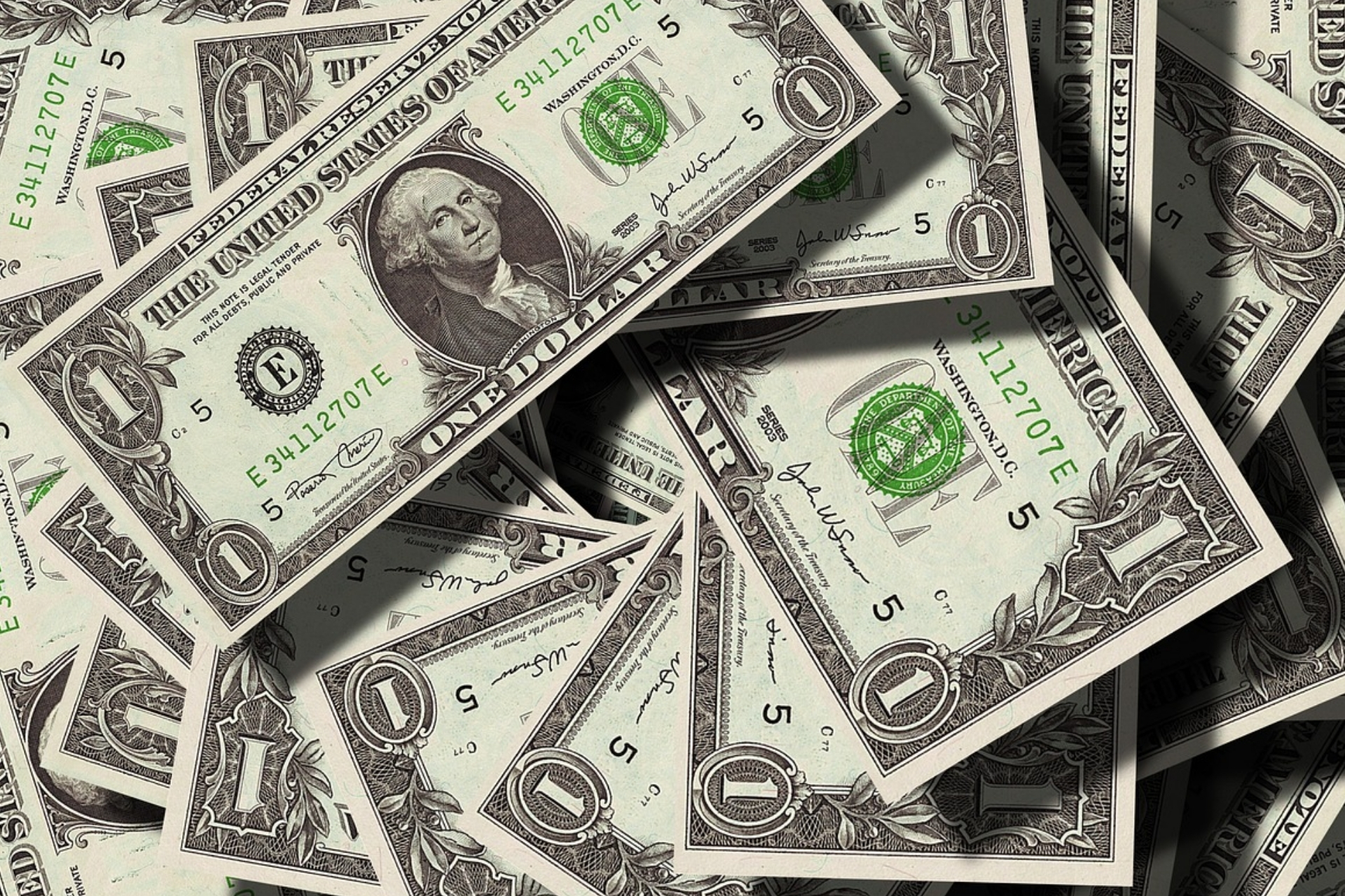 Dolar bazlı BIST100 Endeksi’nin güne 300 dolar seviyesinden başladı