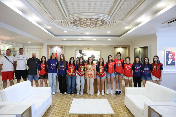 Antalya Büyükşehir Belediyesi başarılı sporcuları ağırladı