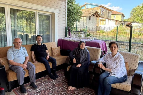 Vali Aktaş, şehit ailesini ziyaret etti