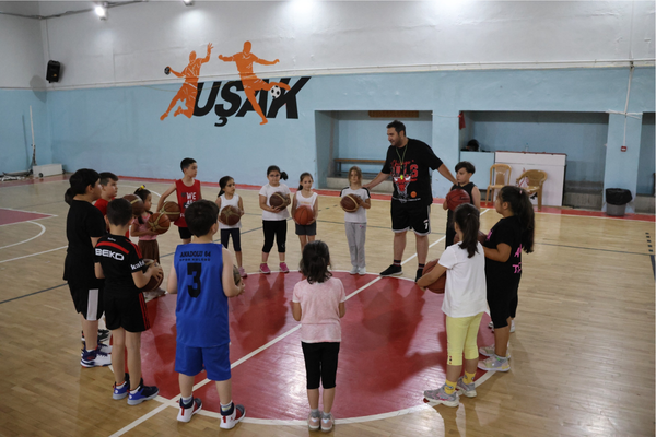 Uşak’ta yaz spor okulları devam ediyor