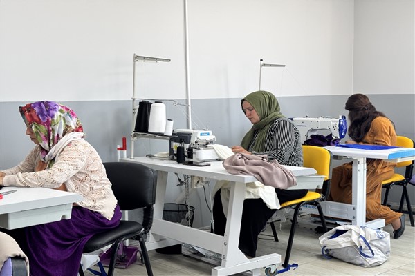 Eyyübiye Belediyesi Kadın Meslek Edindirme ve Yaşam Merkezi’nde eğitimler sürüyor