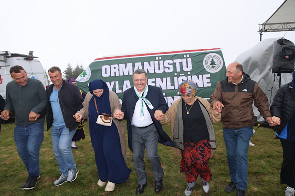 Maçka Ormanüstü Yayla Şenliği’nde vatandaşlar bir araya geldi