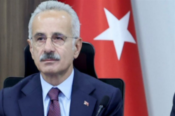 Bakan Uraloğlu: Aydın-Denizli Otoyolu bölgenin üretim ve turizmine güç kattı