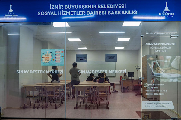 İzmir’de LGS öğrencilerine ücretsiz tercih desteği sağlanıyor