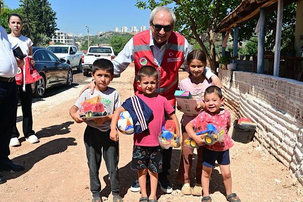 Kepez’de çocukların asfalt talebi üzerine çalışmalar başladı