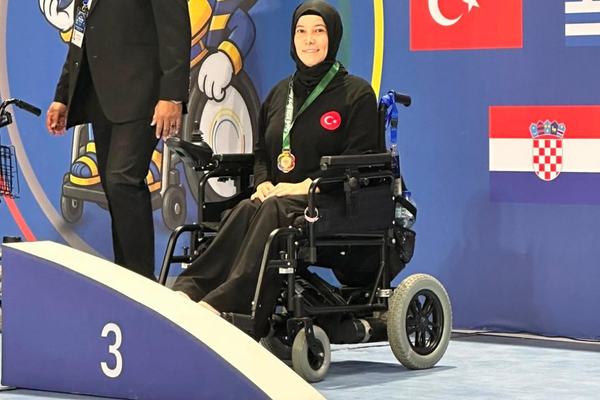 Bağcılar Belediyesi sporcusu Fatma Gürbüzer’den dünya üçüncülüğü