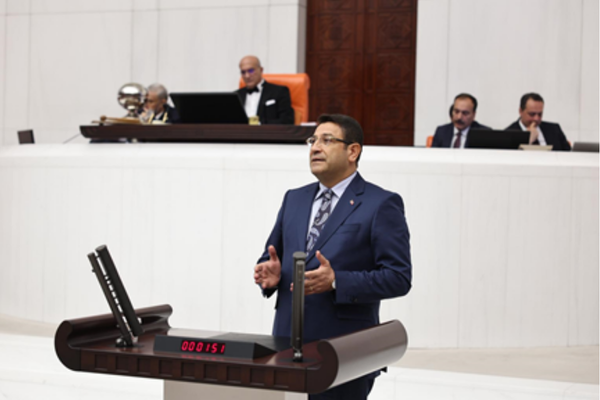 Şahin: Açlık sınırının altında emekli aylığını Meclis’e getirirken hiç arlanmıyorlar