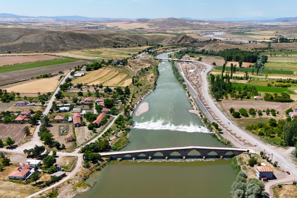 Kayseri’de Şahruh Köprüsü yanına 25 bin metrekarelik rekreasyon alanı