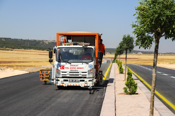 Eskişehir’de yollar yeni çizgileriyle daha güvenli hale geliyor