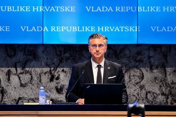 Plenkovic: Hırvatistan AB’nin genişleme sürecine desteğini yineledi