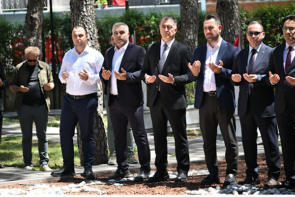 Manisa’da 15 Temmuz dolayısıyla şehitlik ziyaretleri gerçekleştirildi
