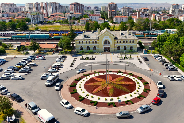Kayseri’de çevre rengarenk çiçeklerle donatılıyor
