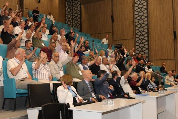 Kütahya Kent Konseyi Başkanlığına Cebeci yeniden seçildi