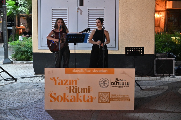 Manisa’da “Akustik Yaz Akşamları” etkinliği düzenlendi