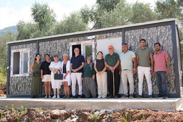 Alanya’da “İyilik İçin Yürü” kampanyasıyla bir aileye yeni yuva kazandırıldı
