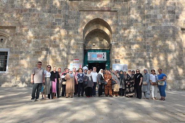Gemlikli kadınlar, belediyenin kültür turuyla Bursa’yı gezdi