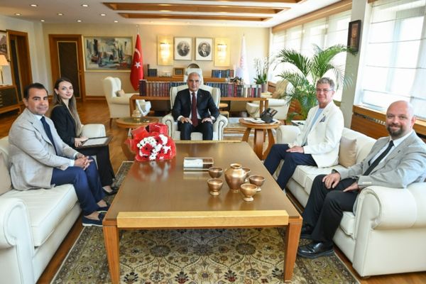 Bakan Ersoy, Nilay Tahiroğlu ve Tan Sağtürk’ü kabul etti