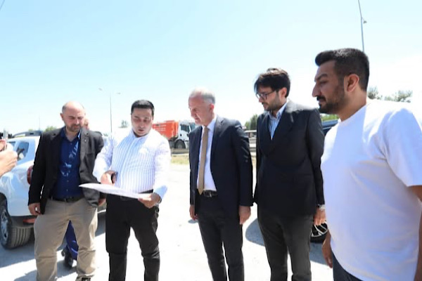 Başkan Taban, asfalt çalışmasını yerinde inceledi