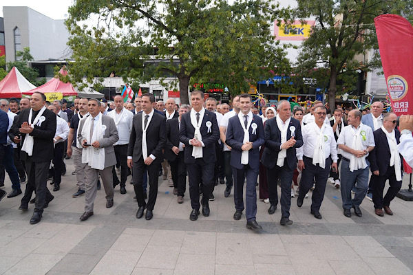 Başkan Tugay, Erbaa Yaprak Festivali’ne katıldı
