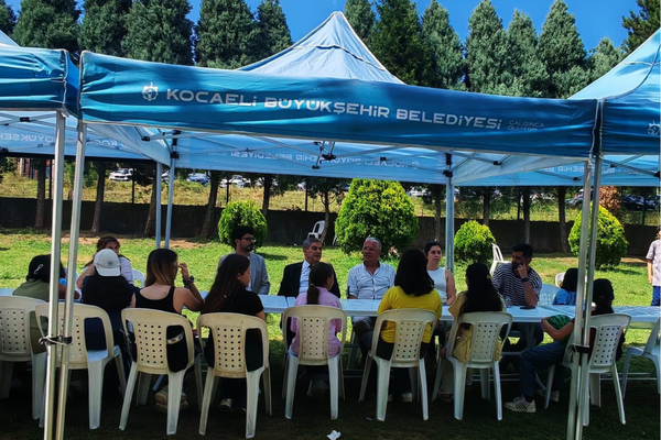 Kocaeli’nde Sevgi Evleri’ndeki çocuklar piknikte bir araya geldi