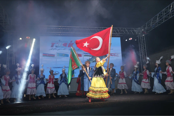 Tokat’ta 1. Uluslararası Tokat Türk Dünyası Müzik ve Dans Şöleni yapıldı