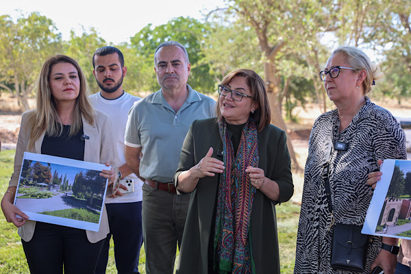Başkan Şahin, Gastrobotanik Park inşaatını inceledi