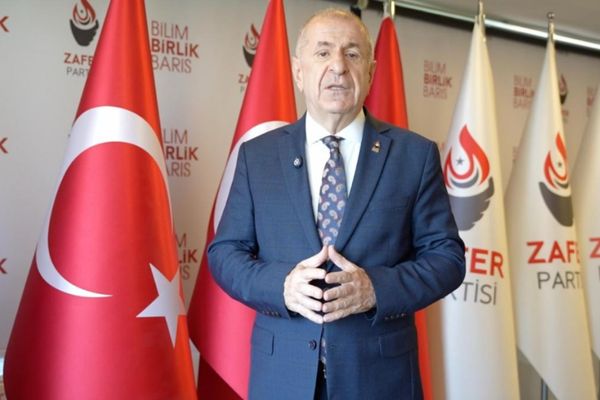 Özdağ: Süreç terörle müzakereden teslimiyet sürecine dönüştü
