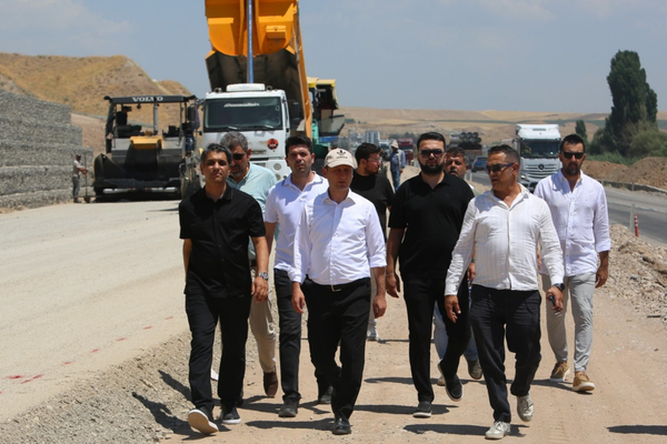 Diyarbakır-Batman Yolu Diktepe Geçişi Projesi’nde çalışmalar incelendi