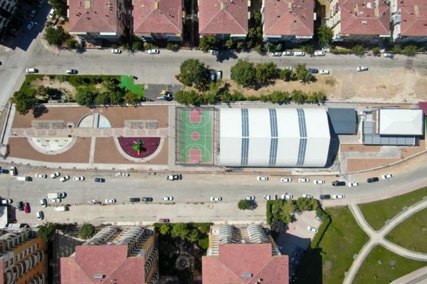 Başharık Gençlik ve Spor Merkezi açılışa hazırlanıyor