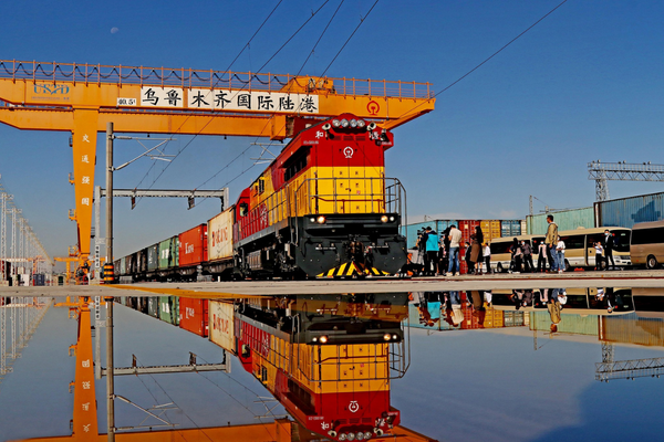 Uluslararası medya temsilcileri Xinjiang’da kalkınma ve sosyal yaşamı inceledi