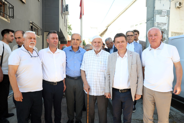 Başkan Aydın, Gülbahçe’de vatandaşların taleplerini dinledi
