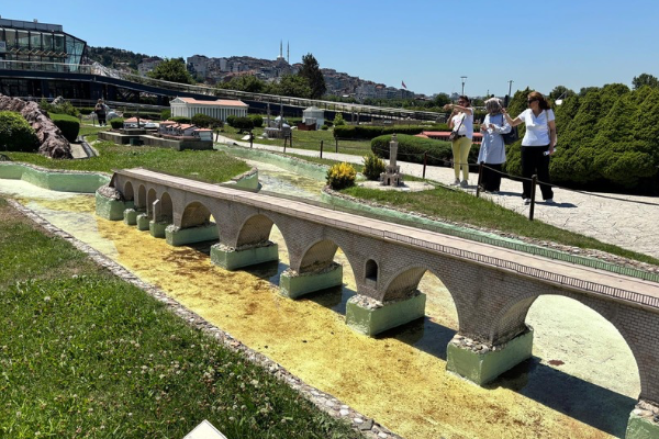 Maltepeliler Miniatürk ve Dijital Deneyim Merkezi’ni gezdi