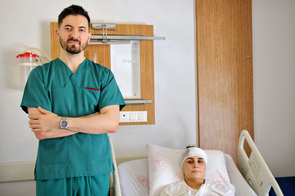 Şanlıurfa’da görme sinirine baskı yapan tümör 12 saatlik ameliyatla çıkarıldı