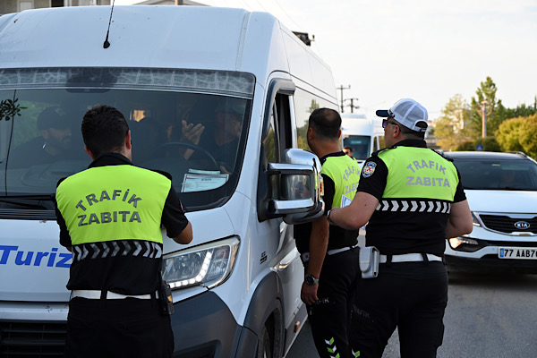 Yalova’da korsan servis araçlarına yönelik denetim gerçekleştirildi