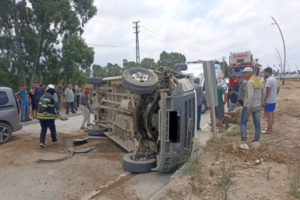 Hatay Arsuz’da trafik kazası: 2 yaralı