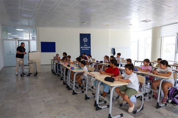 Büyükşehirin yaz dönemi İngilizce kursları sürüyor