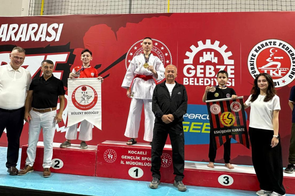 Gemlik Belediyespor Karate Takımı, Gebze’den 8 madalyayla döndü