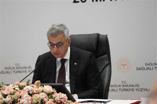 Bakan Memişoğlu Aydın’da sağlık yöneticileriyle bir araya geldi
