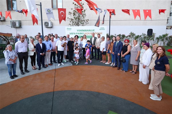 Bakırköy’de yenilenen Vefa Parkı hizmete açıldı