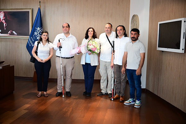 Altı Nokta Körler Derneği heyeti, Başkan Çerçioğlu’nu ziyaret etti