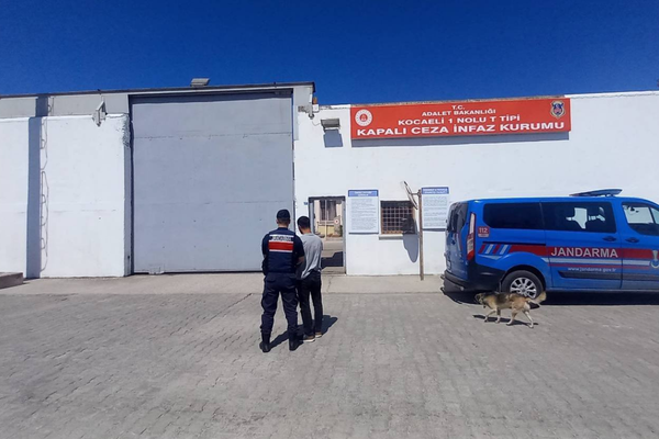 Kocaeli’nde 8 yıl 4 ay hapis cezası bulunan şahıs yakalandı