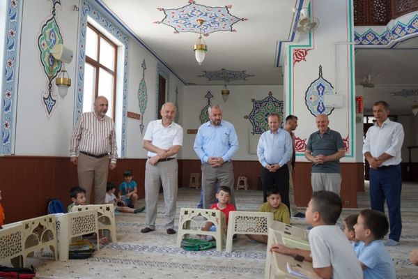Orhangazi protokolünden Kur’an kursu öğrencilerine ziyaret