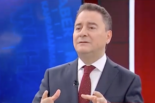 Babacan: Gençler umudunu kaybetmesin, Türkiye’nin her sorununun çözümü var